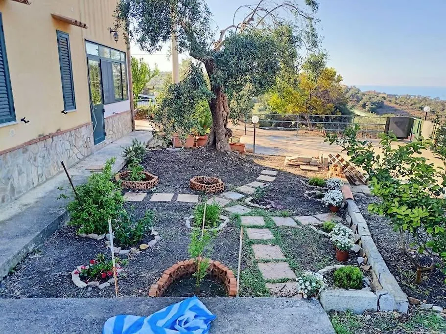 הוילה טראביה Il Giardino Degli Ulivi 0*,
